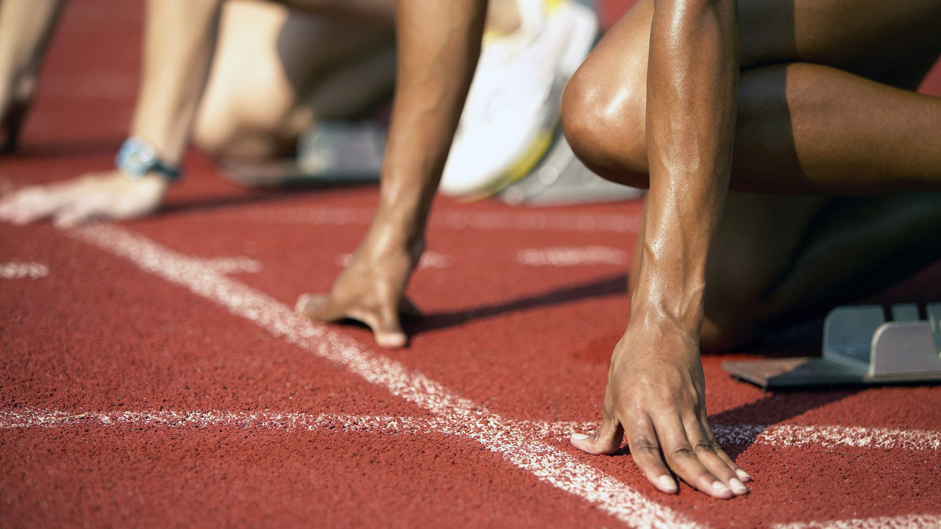 篮球进校园成果展举行展示青少年技能进步与团队精神，篮球专项展示